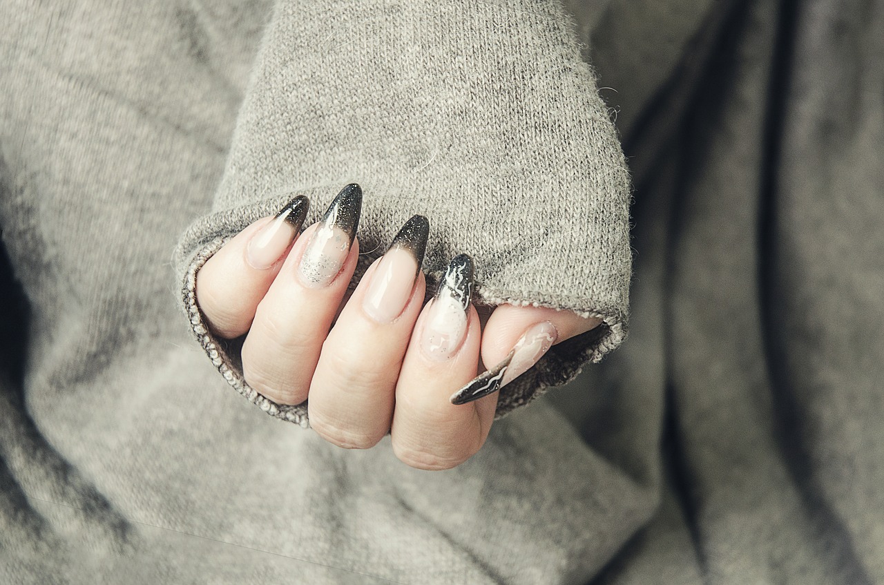 Babyboomer – modny manicure w kilku krokach