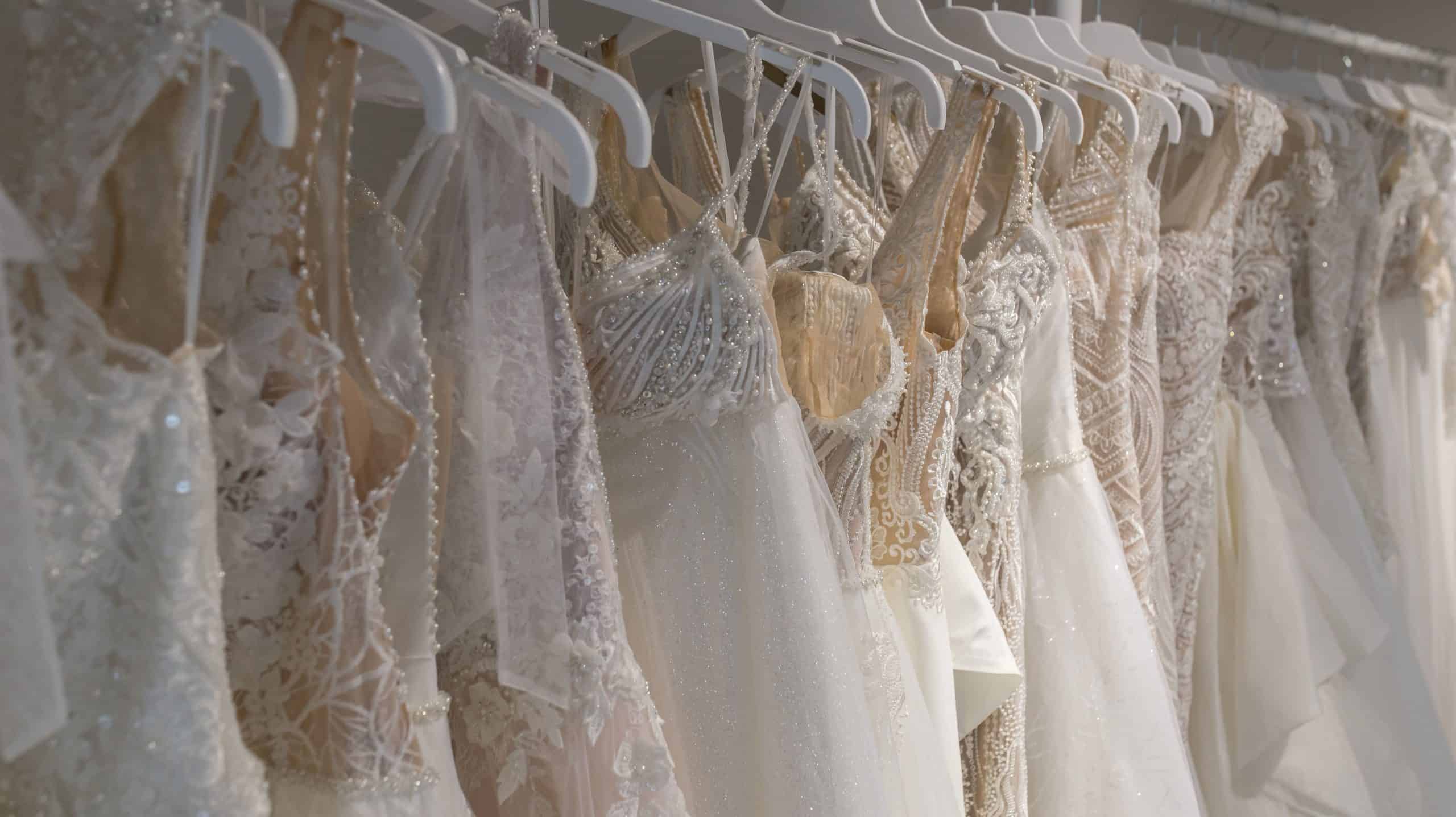 Najmodniejsze suknie ślubne – trendy 2022