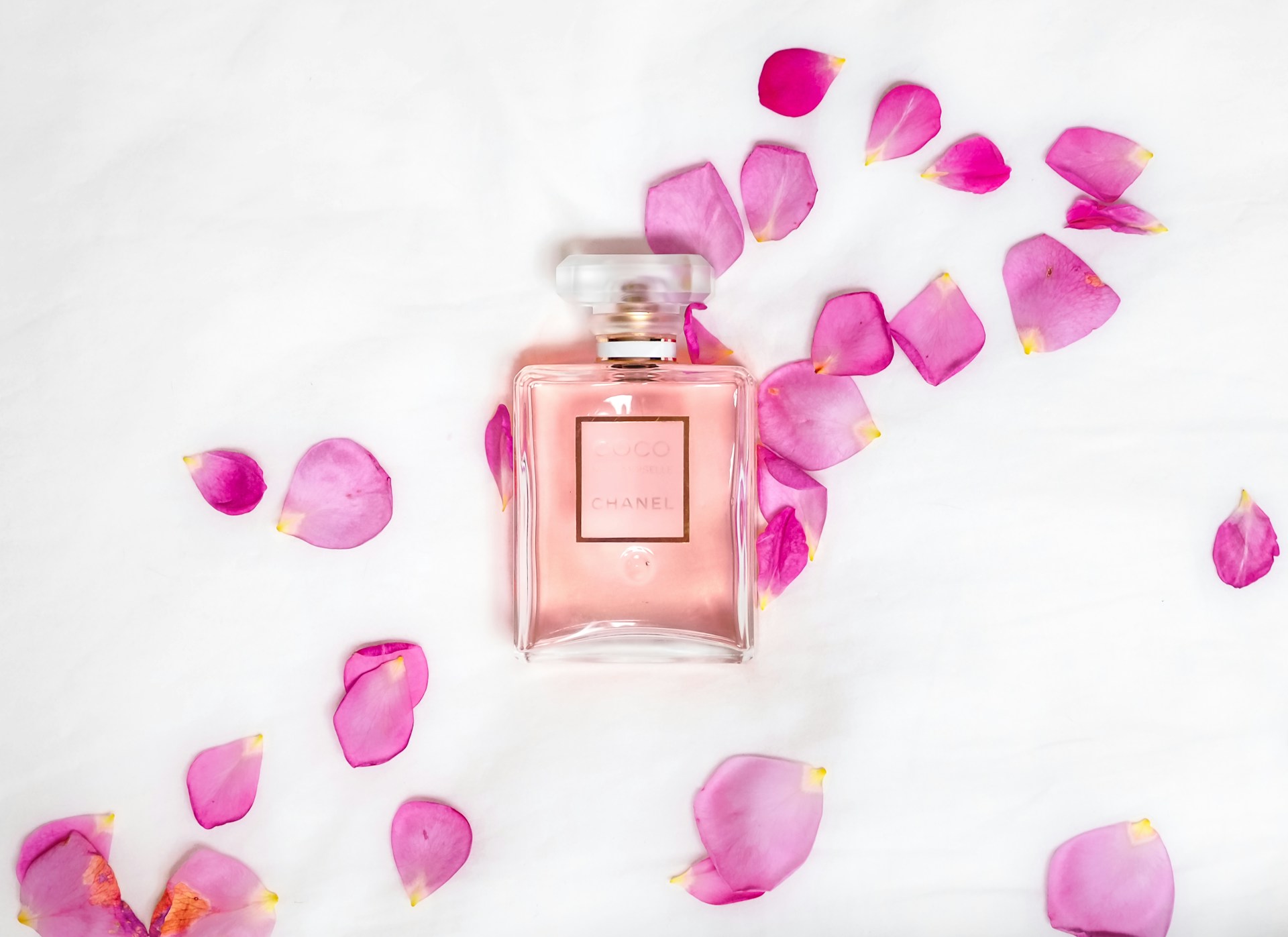 Perfumy – serce każdego prezentu walentynkowego